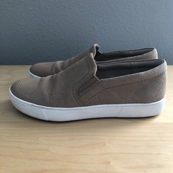 NATURALIZER Marianne Leather Loafers - Picture 4 of 15